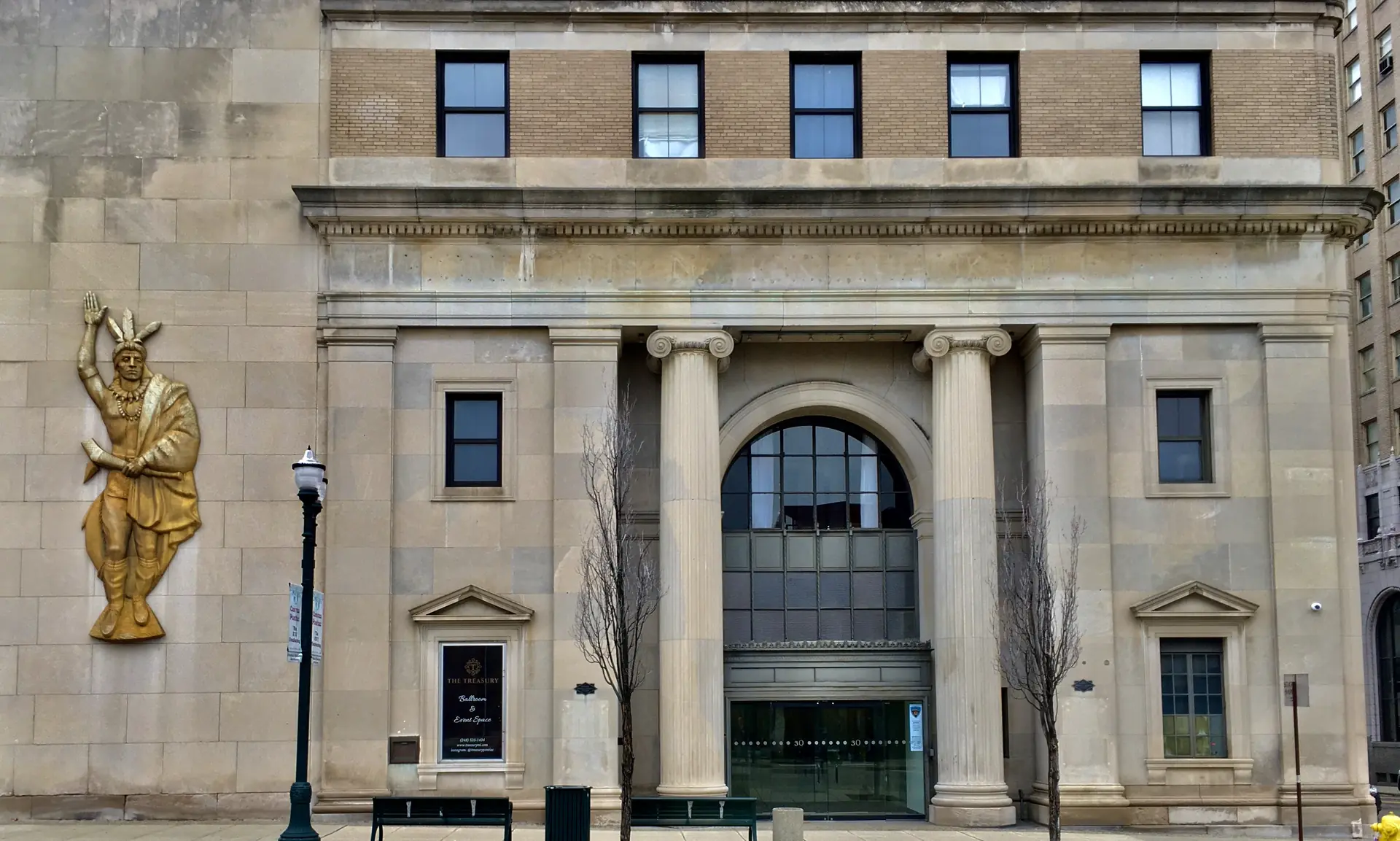 30 North (former Pontiac Commercial & Savings Bank Building), Pontiac, Michigan   entrance and Chief Pontiac relief sculpture   20201213