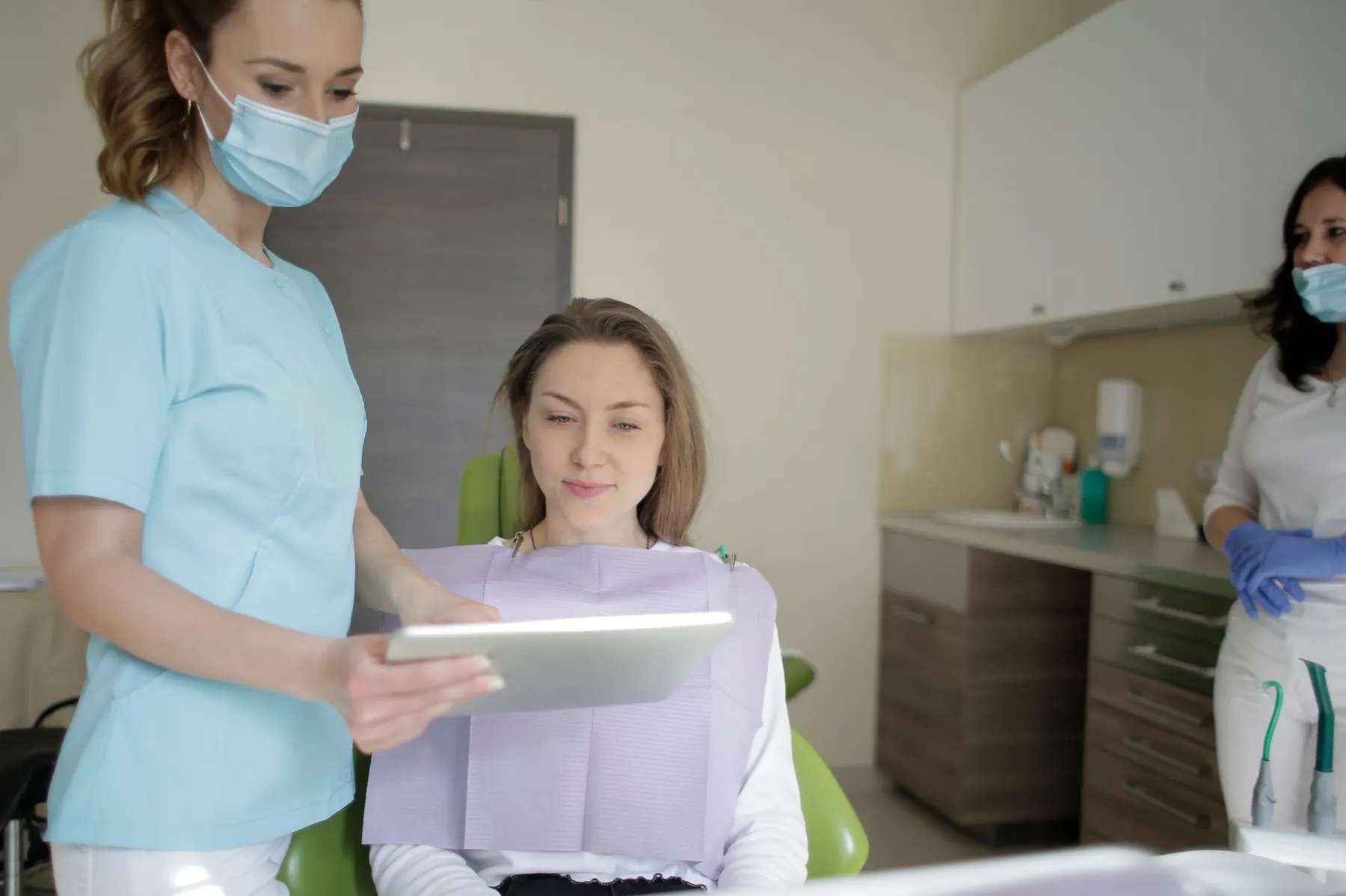 Dental office relying on secure internet for imaging and records