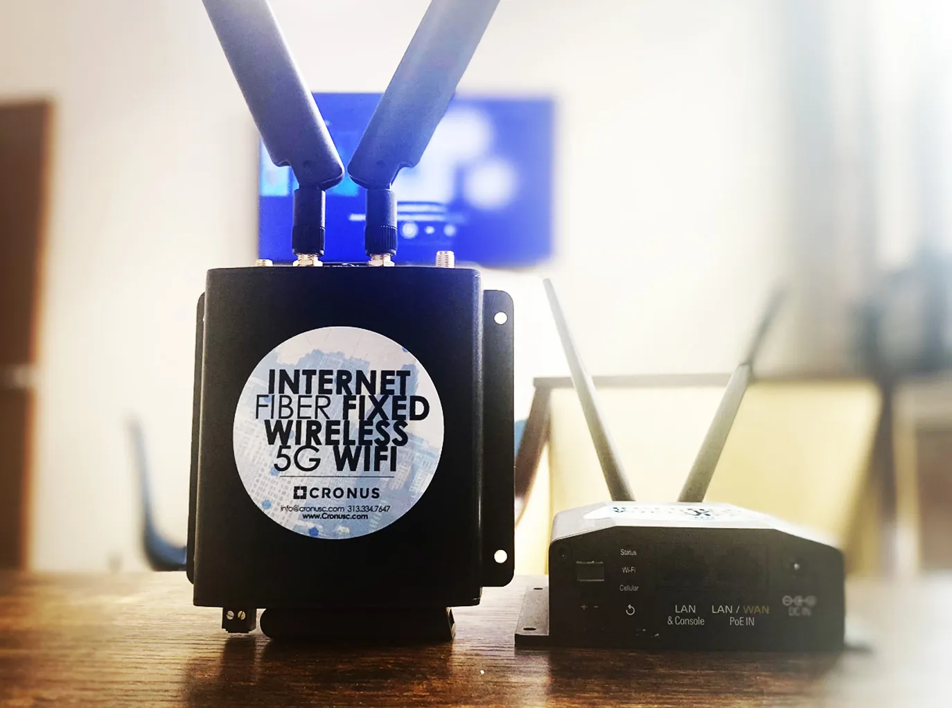 Multi-WAN router with automatic internet failover